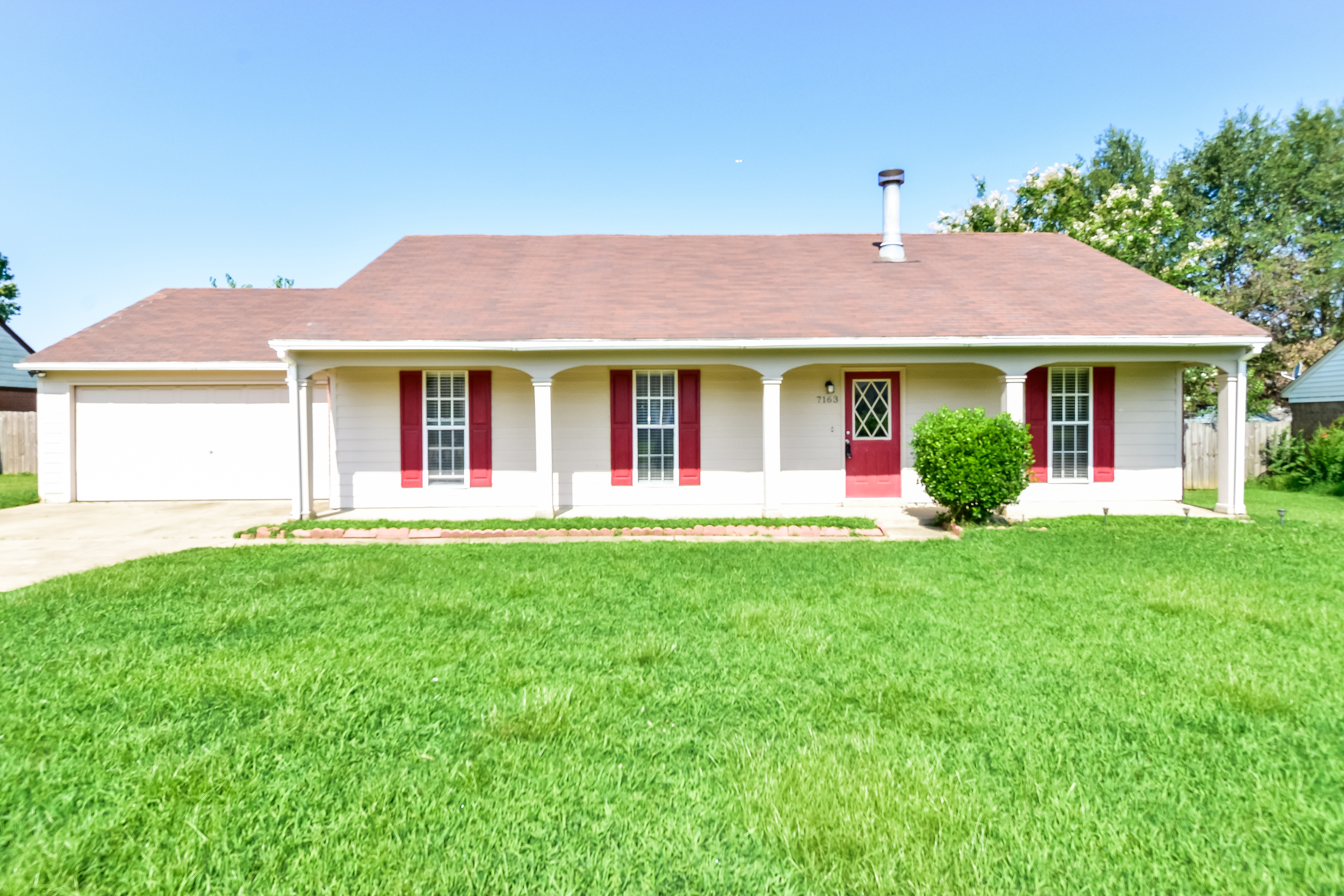 7163 Layne Dr Horn Lake, MS 38637